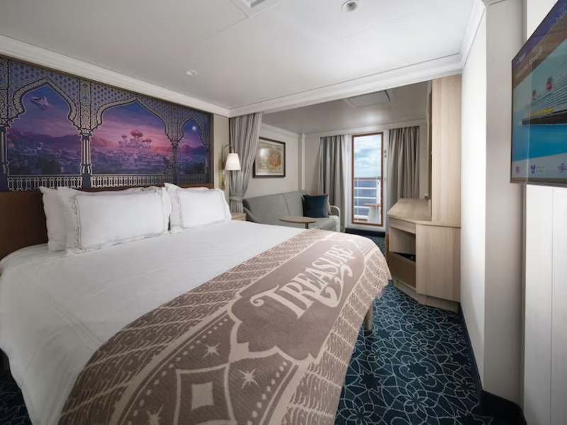 Deluxe Oceanview Stateroom with Verandah